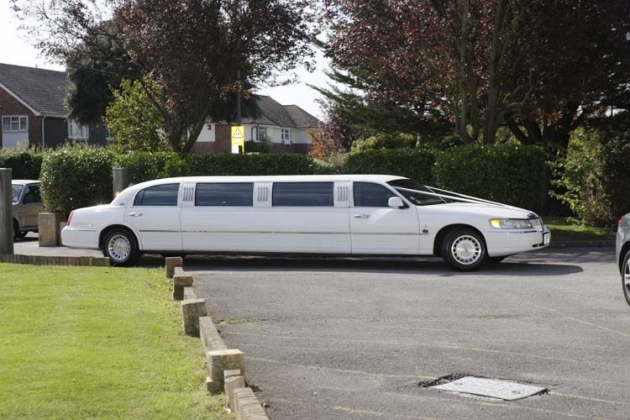 Limousine wedding car - Slide 1