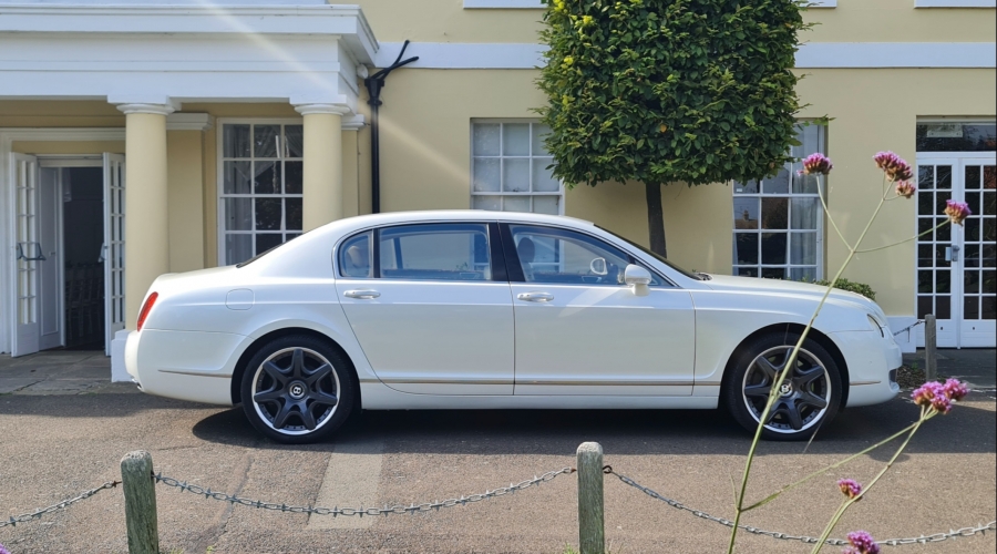 Bentley Flying Spur - Slide 3